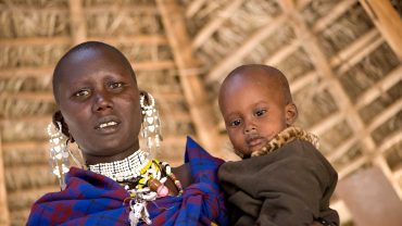 portrait-of-a-masai-mother-and-his-son-PGJXTQJ.jpg